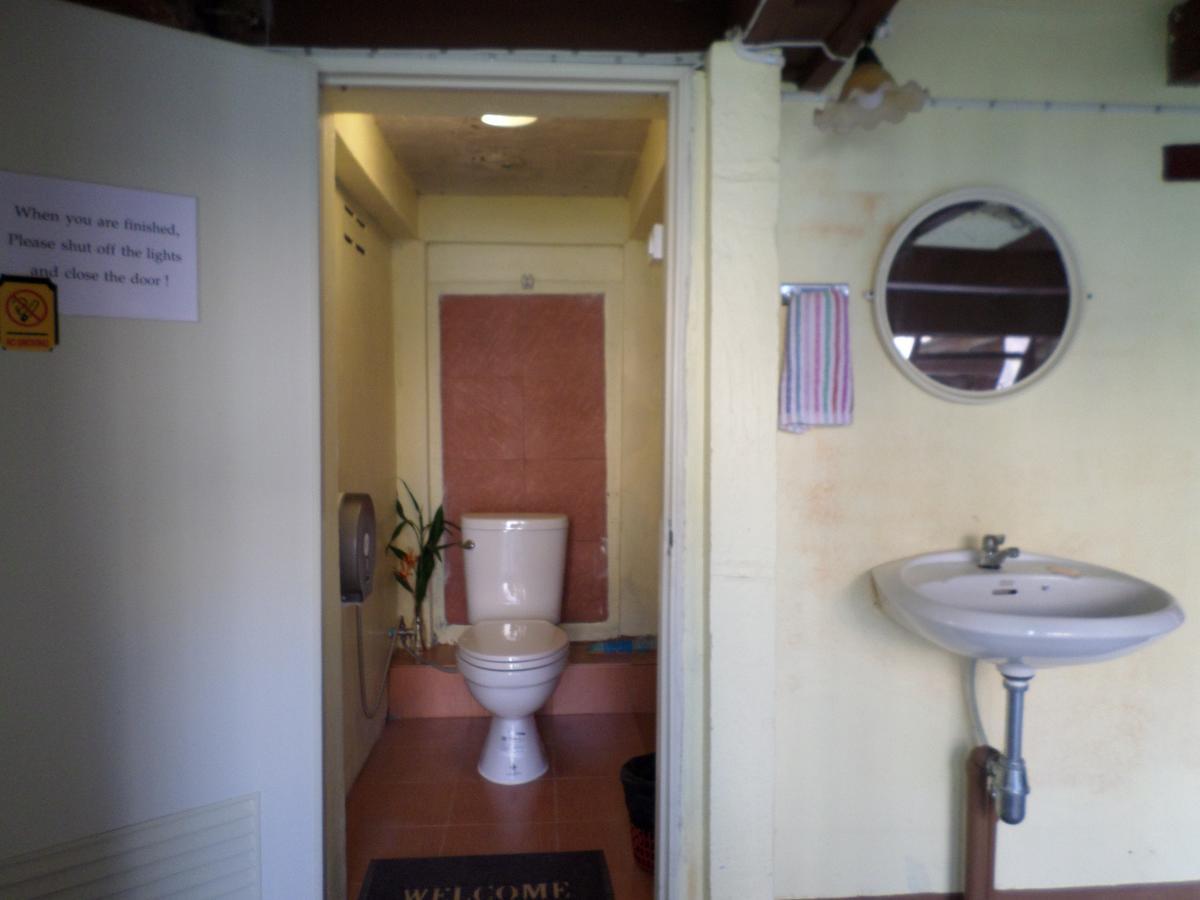 Baanwealaa Guesthouse (Adults Only) 치앙마이 외부 사진