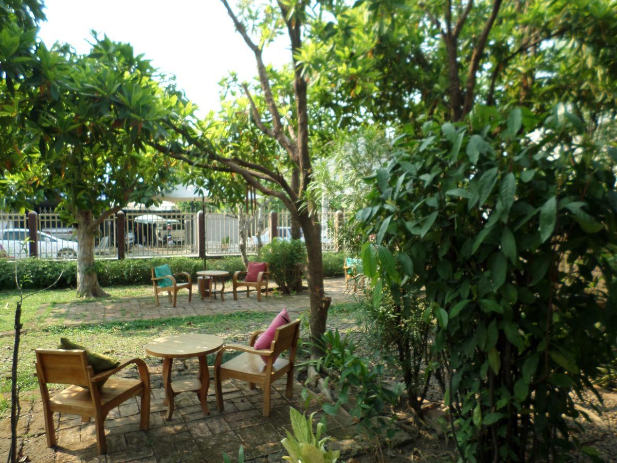 Baanwealaa Guesthouse (Adults Only) 치앙마이 외부 사진